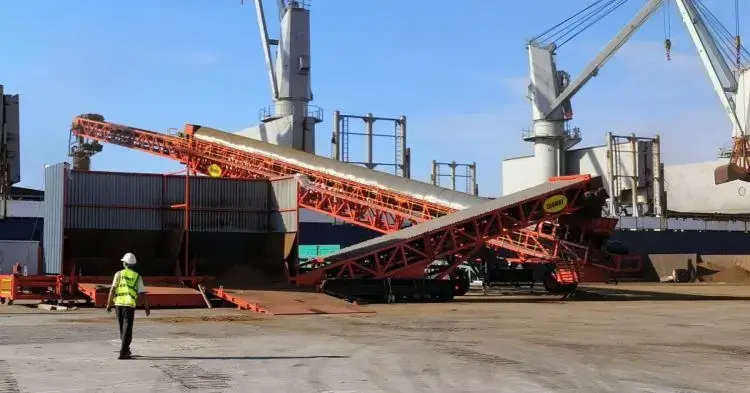 mobile truck unloader conveyor.webp