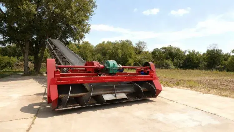Spiral scraper conveyors for loading.webp